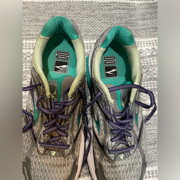 BROOKS GHOST 7 womens running sneaker. Size 10. Great condition. - Picture 10 of 11